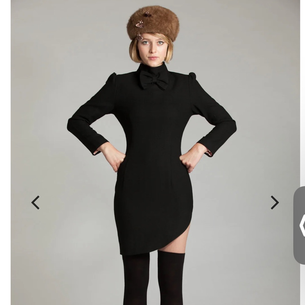 NWT L’ecole Des Femmes Bond Girl Side Slit Dress, Long Sleeve Bow Neck, Black, 6